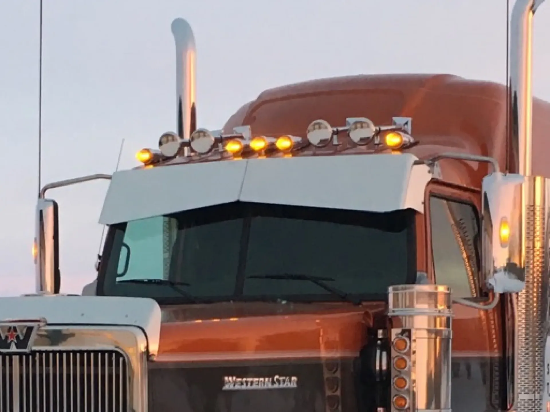 Western Star High Roof Reverse Bow Tie Visors