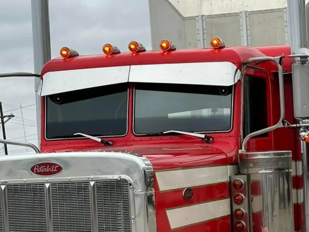Peterbilt 3-Series RBT 9"-6" Visors