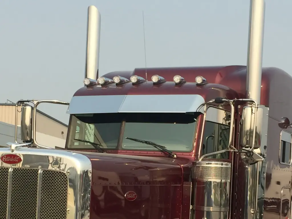 Peterbilt 3-Series Old Style Straight Visors