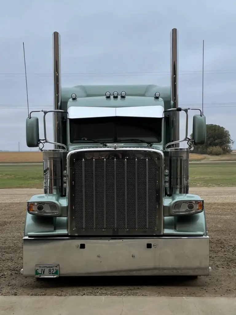 Peterbilt 3-Series Old Style Double Bow Tie Visors