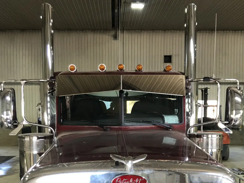 Peterbilt 3-Series Double Bow Tie Visors