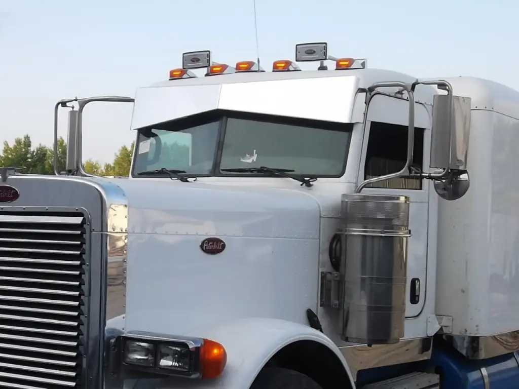Peterbilt 3-Series Double Bow Tie Visors