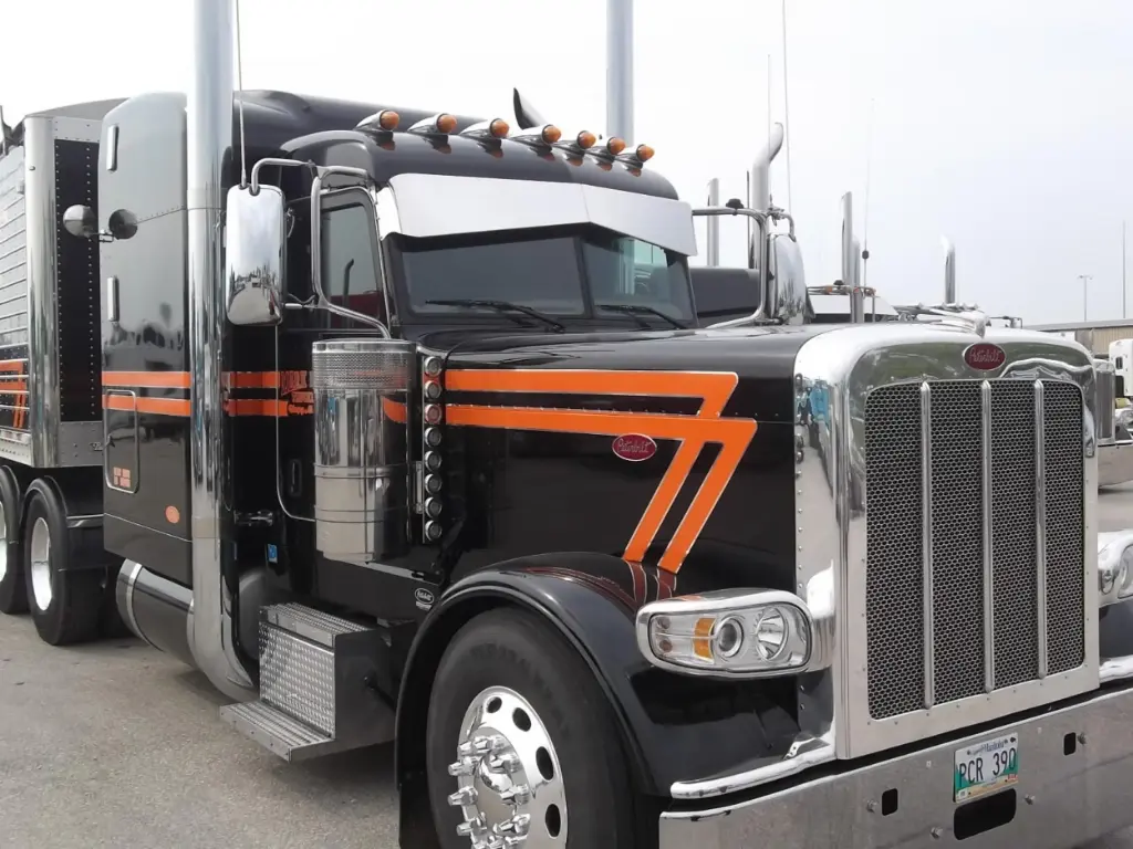 Peterbilt 3-Series Ultra Low Reverse Bow Tie Visors