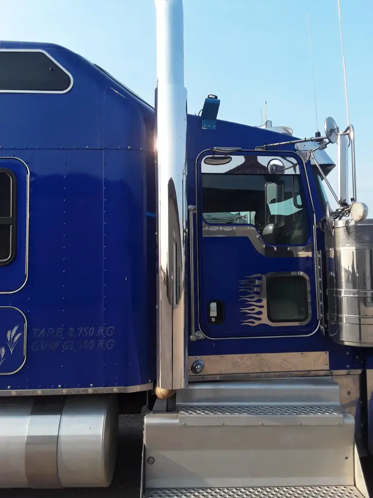 Kenworth Straight Pipe Style Heatshield Kits