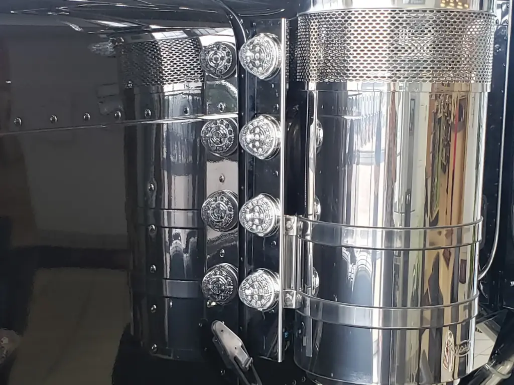 [SLI002371] Peterbilt 15" Front Air Cleaner Light Brackets (No Light Holes)