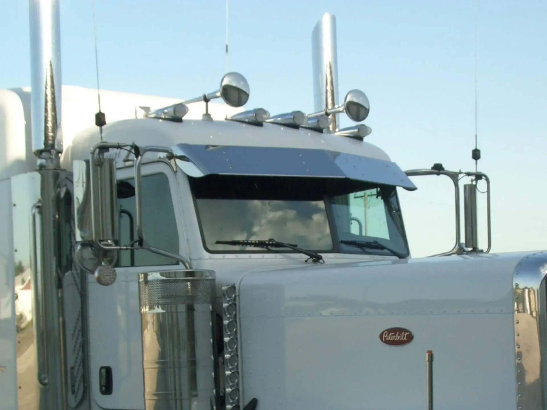 Peterbilt 3-Series Standard Visors