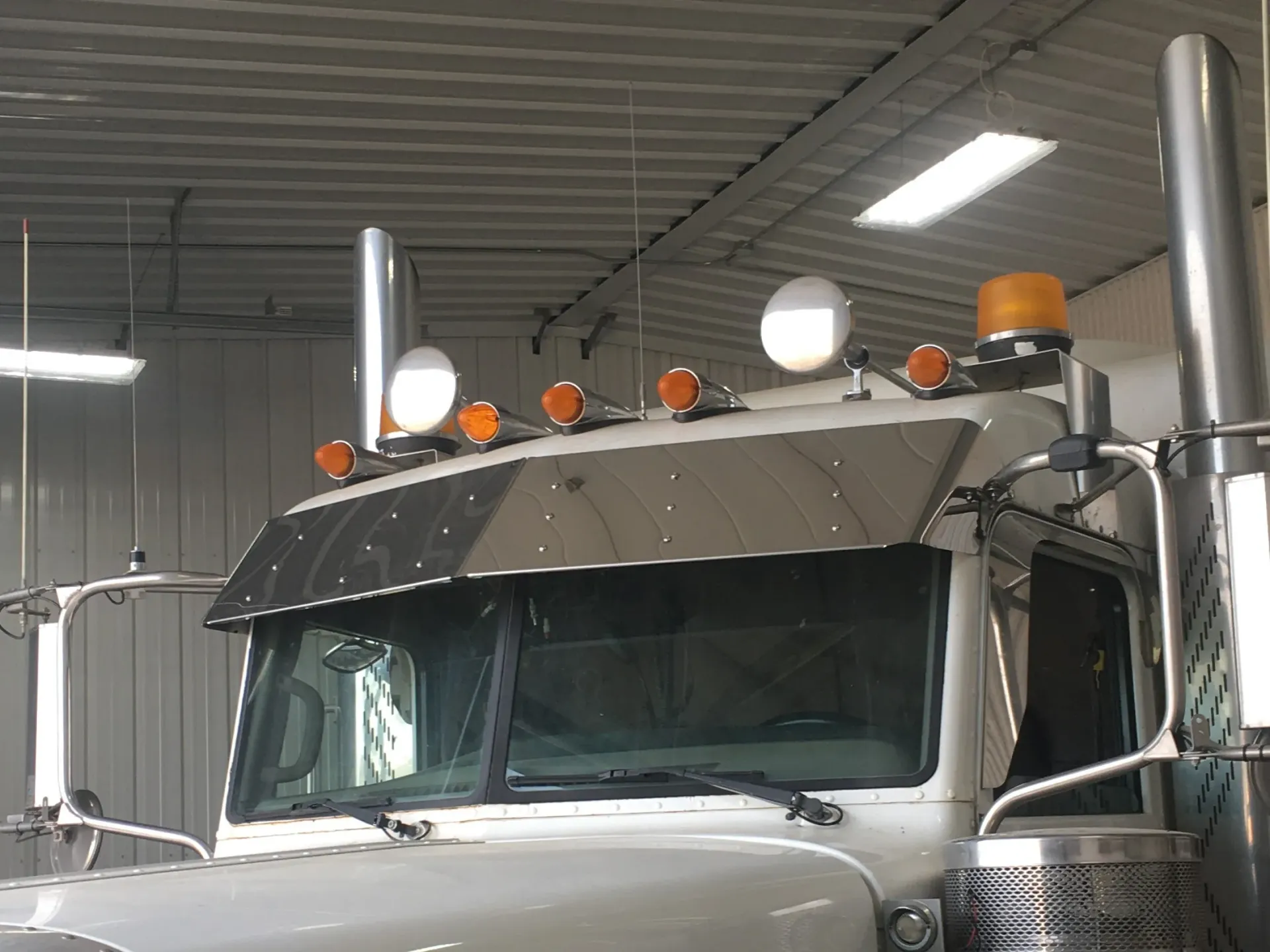 [SLI002698] Peterbilt 3-Series 14" Ultra Cab Straight Visors (Door Mount Mirrors, No Light Holes)